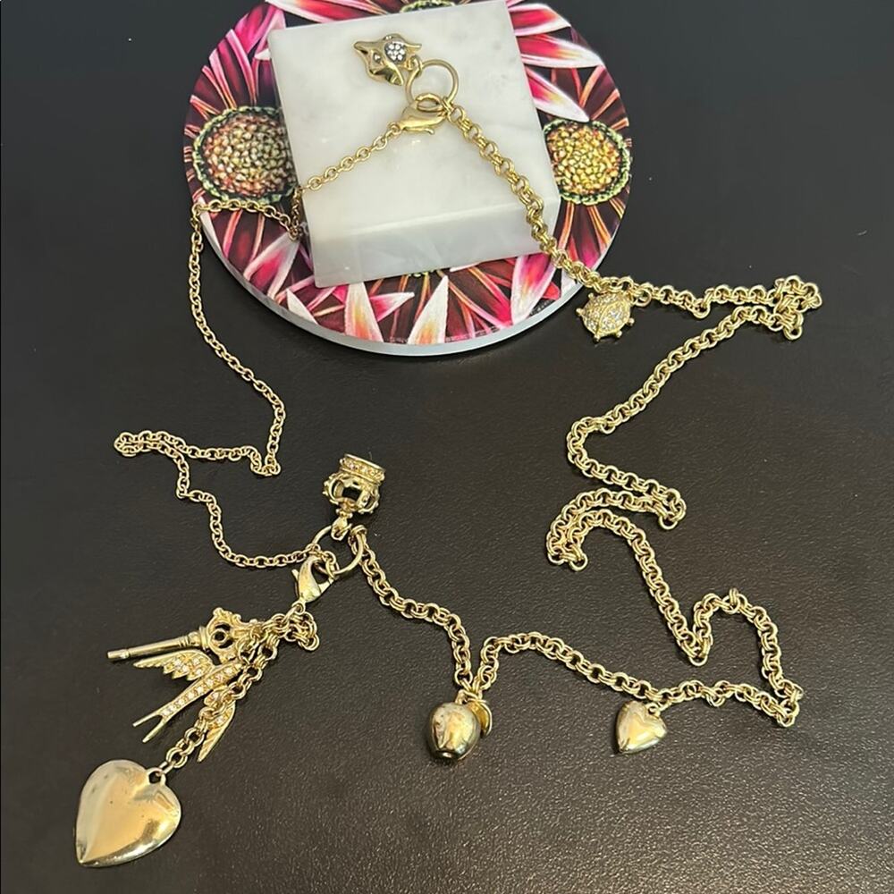 Stella & Dot Vintage Wonderland Necklace #187 Charms gold tone